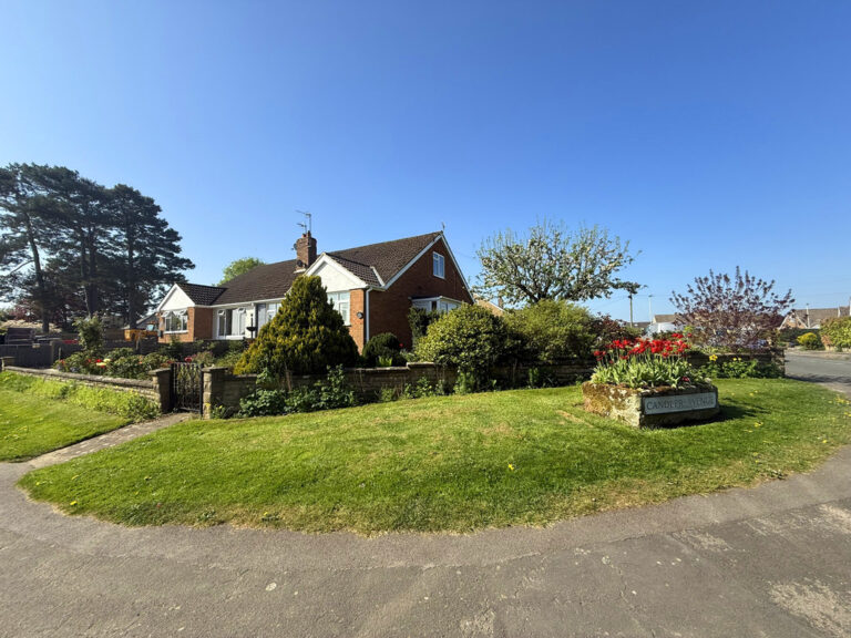 Garth End Road, West Ayton