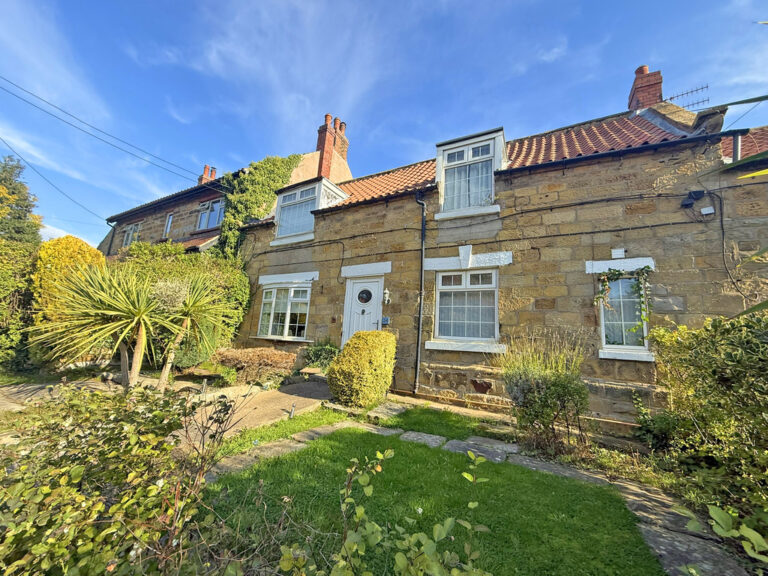 High Street, Burniston, Scarborough