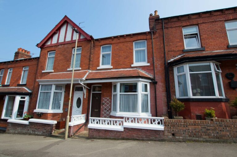 Tennyson Avenue, Scarborough